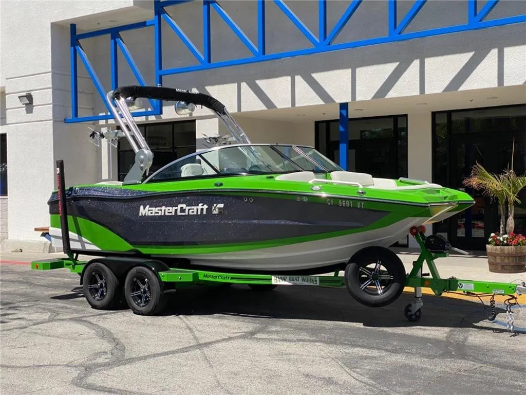 2021 Mastercraft XT20